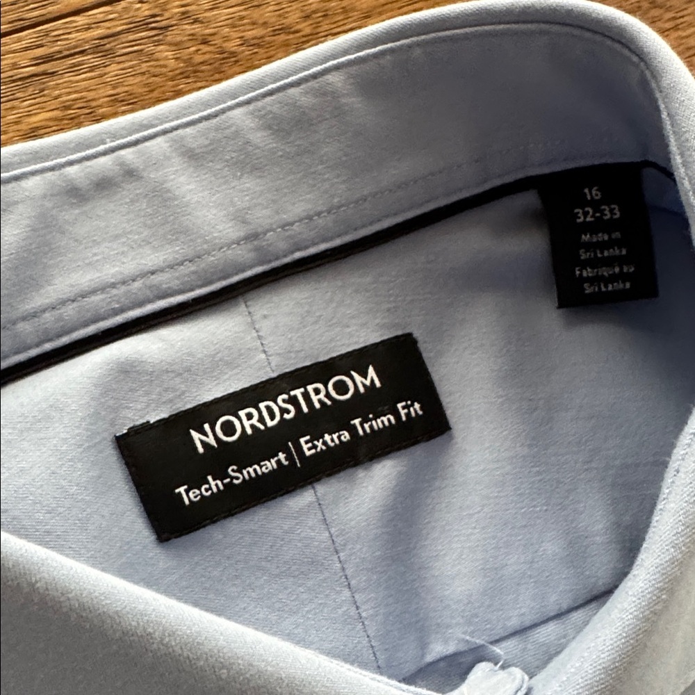 Nordstrom Tech-Smart Extra Trim Fit Shirt in Light Blue 16 32/33 - Picture 2 of 3